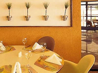 Hotel Iate Plaza - Flat 312 Particular
